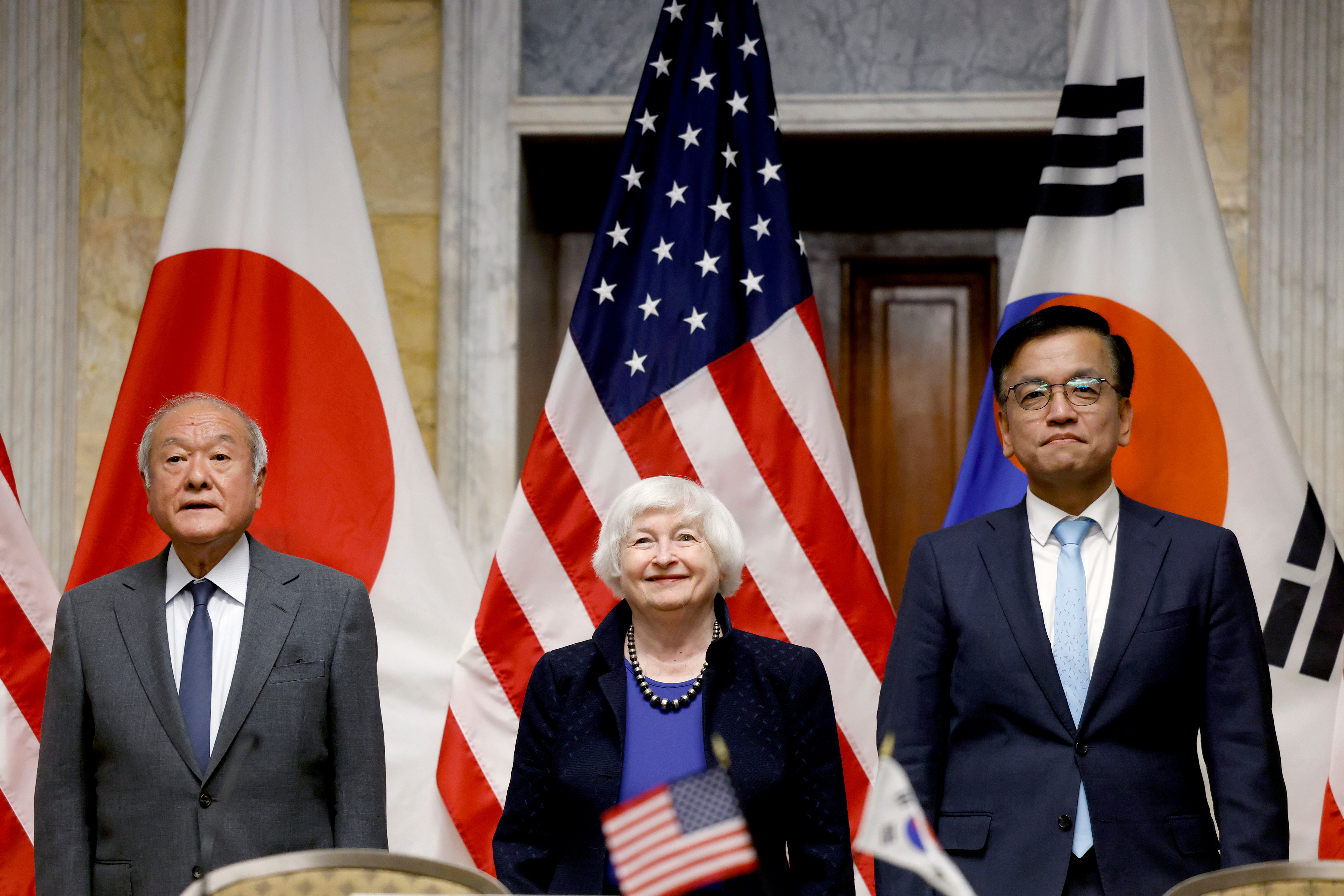 yellen japan