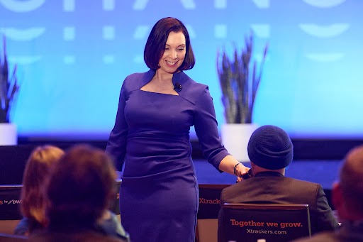 Jennifer Morgan Rescues Advisors From the Sea of Sameness